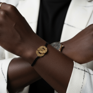 Aban Noir  Bracelet à corde fine – Plaqué or