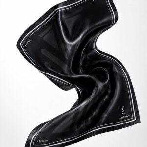 Carré de satin SIGNATURE NKYEMU — 60 × 60 CM